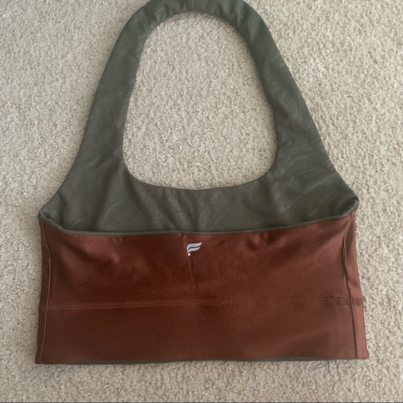 NWOT Fabletics halter sports bra reversible - Picture 4 of 6
